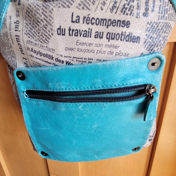 Maurizio Taiuti Turquoise Newsprint Crossbody Bag - Picture 3 of 9